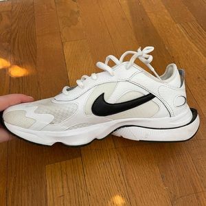 Nike Air Zoom Division Women's Shoes - Size 8.5